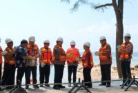 Menteri Koordinator Bidang Perekonomian Airlangga Hartarto, Menteri Digital Singapura Gang Kim Yong, Direktur Utama PT Telkom Indonesia Dian Siswarini, Chairman Nongsa Digital Park Mike Wiluan, serta jajaran pemerintah dan pelaku industri dari Indonesia maupun Singapura, Senin (20/7/2026). Foto:Amir/matapedia