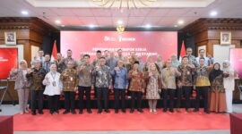 Kepala Eksekutif Pengawas Perilaku Pelaku Usaha Jasa Keuangan, Edukasi, dan Pelindungan Konsumen OJK, Dicky Kartikoyono saat membuka Pertemuan Pertama Kelompok Kerja Literasi dan Inklusi Keuangan Syariah (POKJA LIKS) 2026 di Kantor OJK, Jakarta, Senin (20/7/2026). Foto:OJK Kepri