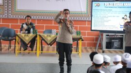 Kabid Humas Polda Kepri, Kombes Pol. Dr. Nona Pricillia Ohei, hadir sebagai narasumber dalam kegiatan MPLS Tahun Ajaran 2026/2027, Rabu (22/7/2026). Foto: Humas Polda Kepri