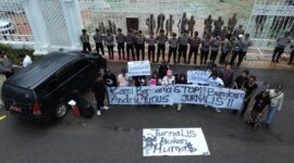 Sejumlah jurnalis dari berbagai organisasi saat melakukan orasi beberapa waktu lalu. Foto:Dok.Yogi