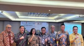 Kepala OJK Provinsi Kepulauan Riau Sinar Danandjaya dalam Go Public Seminar yang digelar OJK dan BEI di Batam, Kamis (23/7/2026). Foto:OJK 