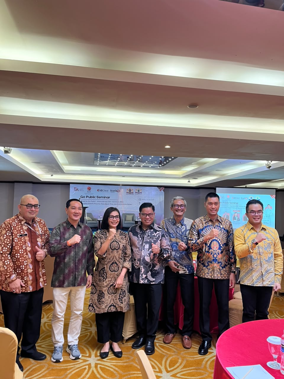Kepala OJK Provinsi Kepulauan Riau Sinar Danandjaya dalam Go Public Seminar yang digelar OJK dan BEI di Batam, Kamis (23/7/2026). Foto:OJK 
