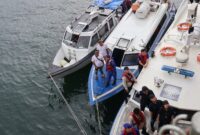 Imigrasi Batam memperketat pengawasan di jalur laut internasional melalui operasi gabungan yang menyasar dua kapal berbendera asing di perairan Sekupang dan Batu Ampar, Rabu (22/7/2026). Foto:Istimewa