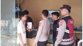 Personel Polsek Lubuk Baja bergerak cepat hingga mengamankan seorang pria yang diduga terlibat dalam kasus pencurian kendaraan bermotor (curanmor) di kawasan Lubuk Baja, Batam, Minggu (26/7/2026). Foto:Humas Polresta Barelang