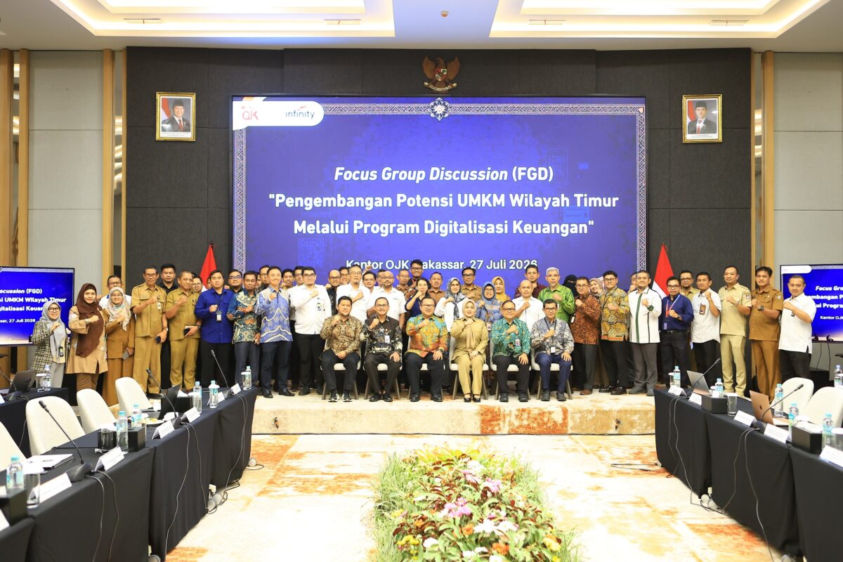 Kepala Eksekutif Pengawas Inovasi Teknologi Sektor Keuangan, Aset Keuangan Digital, dan Aset Kripto (IAKD) OJK Adi Budiarso dalam Focus Group Discussion (FGD) bertajuk Pengembangan Potensi UMKM Wilayah Timur melalui Program Digitalisasi Keuangan di Kantor OJK Provinsi Sulawesi Selatan dan Sulawesi Barat, Makassar, Senin (28/7/2026). Foto:OJK Kepri