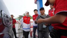 Dewan Komisaris Pertamina Patra Niaga Panel Barus, Direktur Transformasi, Digitalisasi & Sustainability Pertamina Patra Niaga Tenny Elfrida, serta jajaran Pertamina Patra Niaga Regional Sumbagut, Jumat (31/7/2026). Foto:Istimewa