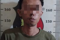 Pelaku penipuan calon jemaah umrah yang berhasil dibekuk Polsek Batuaji, di loby Bandara Hang Nadim Batam. Matapedia6.com/ Dok Polsek Batuaji
