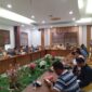 Rapat Dengar Pendapat Umum (RDPU) yang menghadirkan warga pemilik kavling PT Jeny Prima Putra, yang dipimpin Ketua Komisi I DPRD Batam, Mustofa, Jumat (10/7/2026). Foto:Rega/matapedia