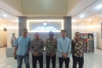 Kapolsek Lubuk Baja Kompol Deni Langie tengah usai mediasi pada Jumat (17/7/2026). Foto;Rega/matapedia