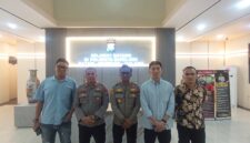 Kapolsek Lubuk Baja Kompol Deni Langie tengah usai mediasi pada Jumat (17/7/2026). Foto;Rega/matapedia