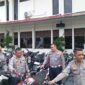 Kasat Lantas Polresta Barelang Kompol Afiditya Arief Wibowo saat menujukan barang bukti motor tak sesuai standar dalam jumpa pers, Senin (20/7/2026). Foto:Rega/matapedia