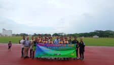 Pemain, pelatih, dan ofisial menggelar latihan sekaligus sesi foto bersama di Stadion Gelora Citramas, Kabil, Kecamatan Nongsa, Kota Batam, Rabu (22/7/2026). Foto:Rega/matapedia
