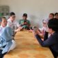 Wali Kota Batam Amsakar Achmad dan Kadis Kominfo Batam Rudi saat diwawancara wartawan, Kamis (30/7/2026). Foto:Diskominfo Batam