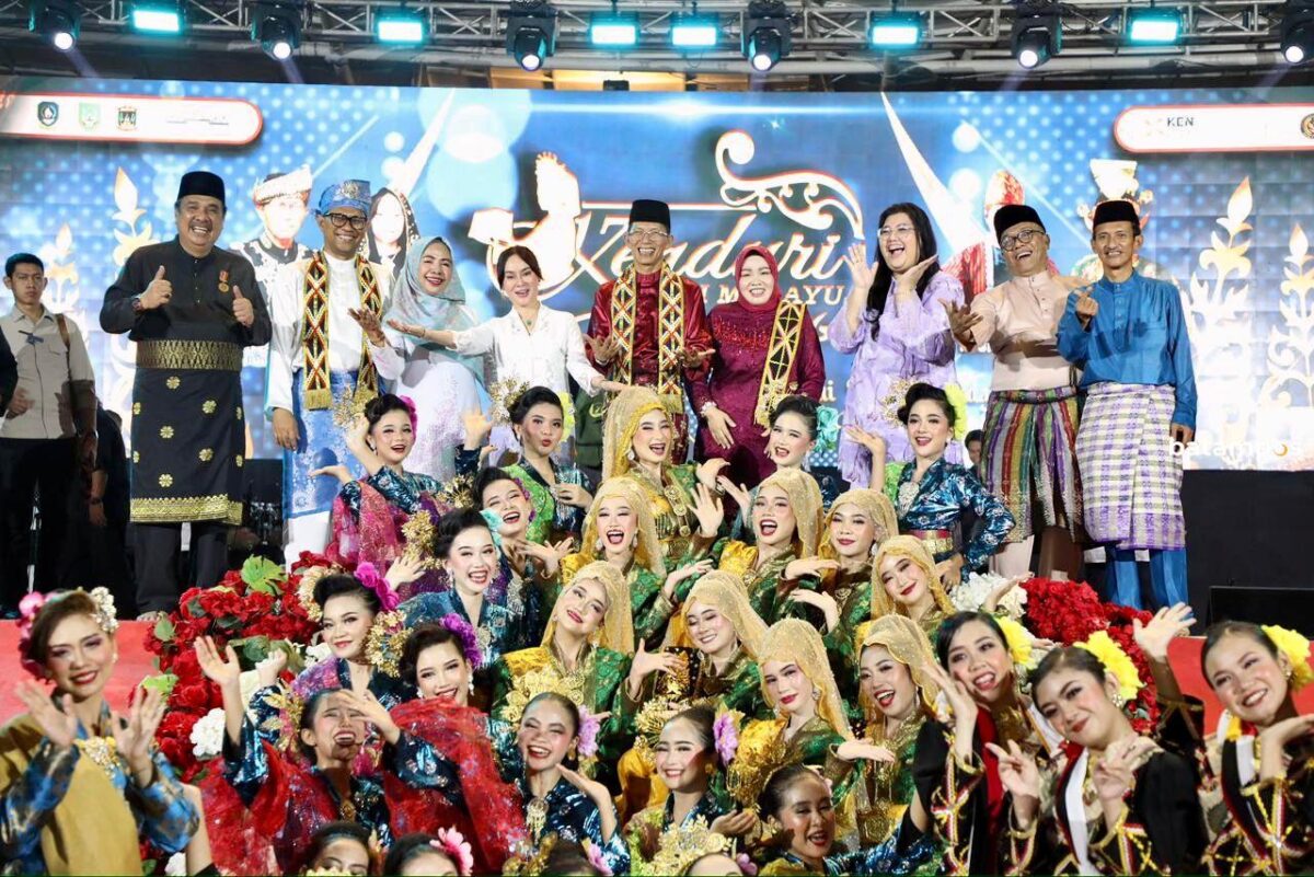 Kenduri Seni Melayu (KSM) Batam 2026 resmi dibuka di Dataran Engku Putri, Batam Centre, Kota Batam, Kepulauan Riau, Jumat (3/7/2026) malam. Foto:Diskominfo Batam