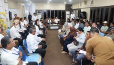 Wakil Kepala BP Batam Li Claudia saat menerima audensi warga Rempang di Pemko Batam, Selasa (21/7/2026). Foto: Istimewa