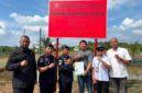Penyegelan dilakukan pada Rabu (8/7/2026). Dalam pemeriksaan, petugas mendapati ikan Arwana Super Red dan Golden yang termasuk satwa dilindungi serta tercantum dalam daftar Convention on International Trade in Endangered Species of Wild Fauna and Flora (CITES). Foto:Dok. KKP