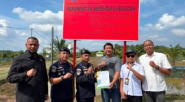 Penyegelan dilakukan pada Rabu (8/7/2026). Dalam pemeriksaan, petugas mendapati ikan Arwana Super Red dan Golden yang termasuk satwa dilindungi serta tercantum dalam daftar Convention on International Trade in Endangered Species of Wild Fauna and Flora (CITES). Foto:Dok. KKP