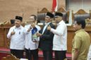 Rancangan perubahan tersebut disampaikan Wali Kota Batam, Amsakar Achmad, dalam rapat paripurna DPRD Kota Batam dengan agenda Penyampaian dan Penjelasan Rancangan Perubahan Kebijakan Umum APBD (KUA) serta Perubahan Prioritas dan Plafon Anggaran Sementara (PPAS) Tahun Anggaran 2026, Senin (3/8/2026). Foto:DPRD Batam