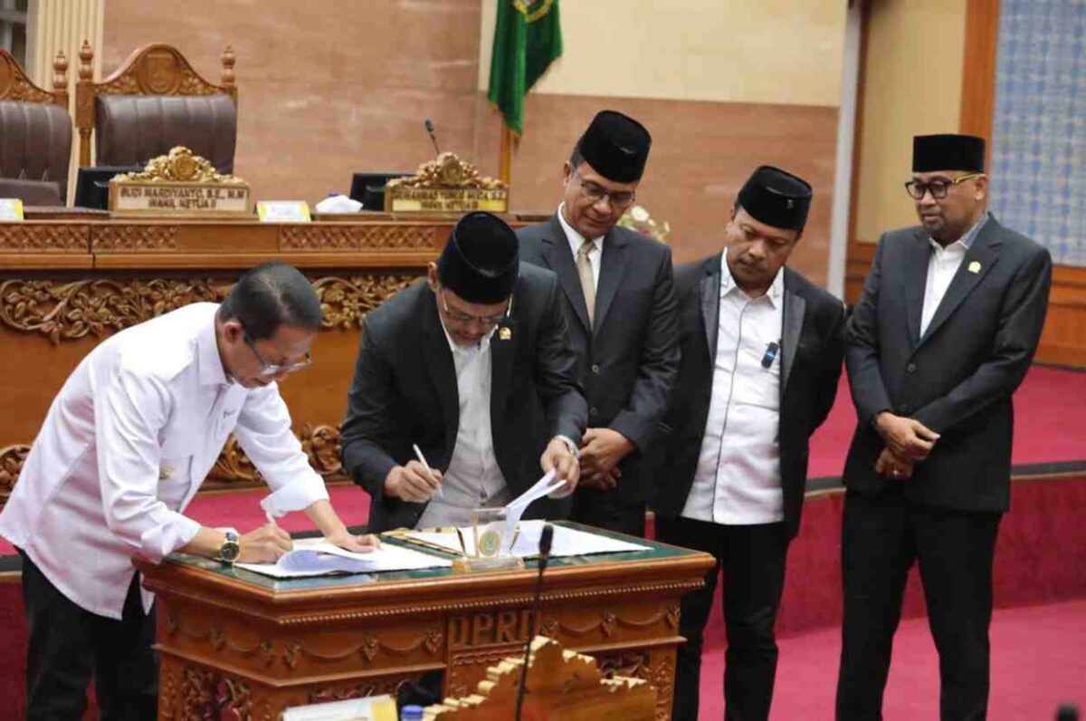 Rapat paripurna DPRD Kota Batam bersama Pemko Batam, Sabtu (15/8/2026). Foto:Istimewa