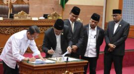 Rapat paripurna DPRD Kota Batam bersama Pemko Batam, Sabtu (15/8/2026). Foto:Istimewa