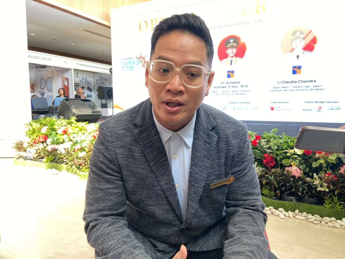 CEO Fireworks Trade Media Kenny saat memberikan komentar mengenai IMOX 2026 yang dilaksanakan di Radisson Golf & Convention Center Batam, Rabu 5 hingga Jumat 7 Agustus 2026. Matapedia6.com/Luci

