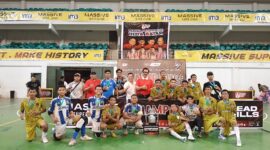 SMKN 3 Batam memastikan diri sebagai kampiun kategori SMA/SMK Massive Super League (MSL) 2026 setelah menundukkan SMAN 14 Batam dengan skor 4-2 pada partai final yang berlangsung di Lapangan Futsal Tertutup Temenggung Abdul Jamal (TAJ), Kamis (6/8/2026). Foto:Istimewa