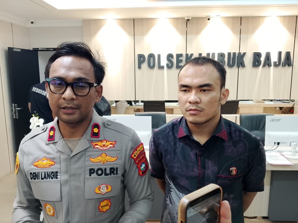 Kapolsek Lubuk Baja Kompol Deni Langie  didampingi Kanit Reskrim Polsek Lubuk Baja dalam konferensi pers di Mapolsek Lubuk Baja, Jumat (7/8/2026). Foto:Rega/matapedia