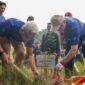 BP Batam bersama PT McDermott Indonesia menanam 400 bibit Bambu Betung di kawasan Bendungan Sei Nongsa, Jumat (7/8/2026). Foto:Istimewa