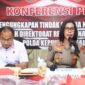 Dirresnarkoba Polda Kepri Kombes Pol Suyono didampingi Kabid Humas Polda Kepri Kombes Pol Dr. Nona Pricillia Ohei. Foto:Humas Polda Kepri