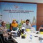 Kepala OJK Provinsi Kepulauan Riau, Sinar Danandjaya tengah. Foto:Istimewa