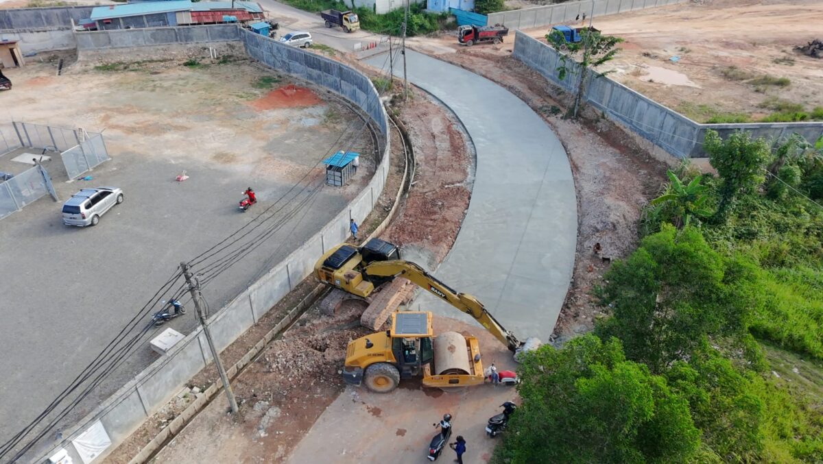 Perbaikan jalan di Batam. Foto:Istimewa