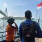 Petugas dan nelayan menemukan perempuan yang jatuh dari jembatan I Barelang Batam dalam kondisi selamat, Selasa (25/8/2026). Foto:Ist