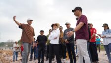 Wakil Kepala BP Batam sekaligus Wakil Wali Kota Batam Li Claudia Chandra saat tinjau drainase di beberapa titik wilayah Batam beberapa hari lalu. Foto:Istimewa