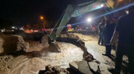 Gangguan jaringan pipa air di Mukakuning, Jumat (28/8/2026). Foto:Istimewa