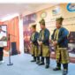 Wali Kota Batam Amsakar Achmad melantik Panglima Sambang Kota Batam yang digelar Pasukan Adat dan Marwah Gagak Hitam (Gerakan Gabungan Anak Kepulauan–Hidup Indah Tegaknya Adat dan Marwah) di Hotel Vanilla, Batam, Jumat (31/7/2026). Foto:Diskominfo Batam. 