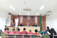 Pembacaan nota pembelaan atau pledoi dalam persidangan terdakwa kasus kebakaran kapal di PT ASL Batam di Pengadilan Negeri Batam yang dipimpin Ketua Majelis Hakim Tiwik dengan hakim anggota Douglas RP Napitupulu dan Randi Jastian Afandi, Kamis (13/8/2026). Foto:Rega/matapedia