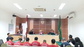 Pembacaan nota pembelaan atau pledoi dalam persidangan terdakwa kasus kebakaran kapal di PT ASL Batam di Pengadilan Negeri Batam yang dipimpin Ketua Majelis Hakim Tiwik dengan hakim anggota Douglas RP Napitupulu dan Randi Jastian Afandi, Kamis (13/8/2026). Foto:Rega/matapedia