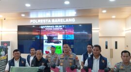 Polisi ekspos kasus tindak pidana kekerasan terhadap anak di Batam, Rabu (26/8/2026). Foto:Rega/matapedia