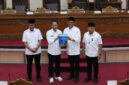 Wali Kota Batam Amsakar Achmad tengah. Foto:Diskominfo