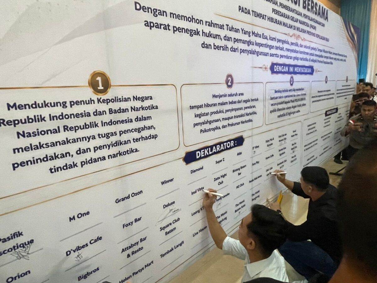 Sejumlah pengelola THM di Batam Deklarasi perang terhadap narkoba dalam jumpa pers di Polda Kepri, Selasa (1/9/2026). Foto:Marina/matapedia