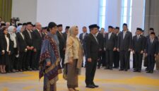 Ketua Mahkamah Agung RI Sunarto melantik Destry Damayanti sebagai Gubernur BI, Aida S. Budiman sebagai Deputi Gubernur Senior, dan Solikin M. Juhro sebagai Deputi Gubernur pada Rabu (2/9/2026).  Foto:Bank Indonesia Kepulauan Riau