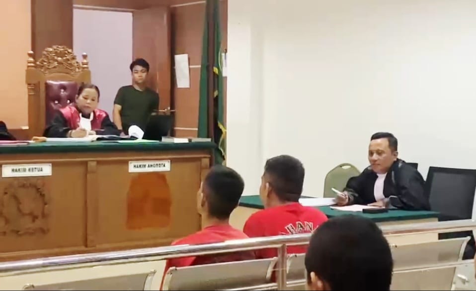 Terdakwa Zainuri membantah membeli liquid vape yang diduga mengandung narkotika untuk dijual kembali. Dalam persidangan di Pengadilan Negeri Batam, Kamis (3/9/2026). Foto:Nikson/matapedia