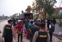 Ratusan orang diamankan polisi di kampung Madani atau dikenal kampung Aceh pada Minggu (6/9/2026). Foto: Humas Polda Kepri