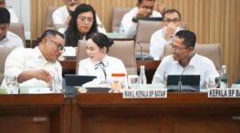 Kepala BP Batam Amsakar dan Wakil Kepala BP Batam Li Claudia saat RDP di DPR RI beberapa hari lalu. Foto: Humas BP Batam