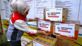 Pertamina Patra Niaga Regional Sumatera Bagian Utara (Sumbagut) ikut memperkuat penanganan pemulihan dengan menyalurkan bantuan bagi warga terdampak dan tim satuan tugas (Satgas). Foto:Istimewa