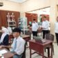 Kabid Pendidikan Madrasah Kanwil Kemenag, H. Zulkarnain Umar, bersama Kasi Pendidikan Madrasah Kemenag Kota Batam Andika Setiawan, S.H., M.H., turut meninjau langsung pelaksanaan OMI 2026 di MAN 2 Batam. Foto:Istimewa