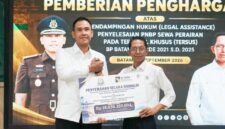 Kepala BP Batam Amsakar Achmad dan Kepala Kejaksaan Negeri Batam, Senin (21/9/2026). Foto:Istimewa