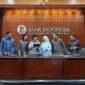 Gubernur BI Destry Damayanti tengah. Foto:Istimewa