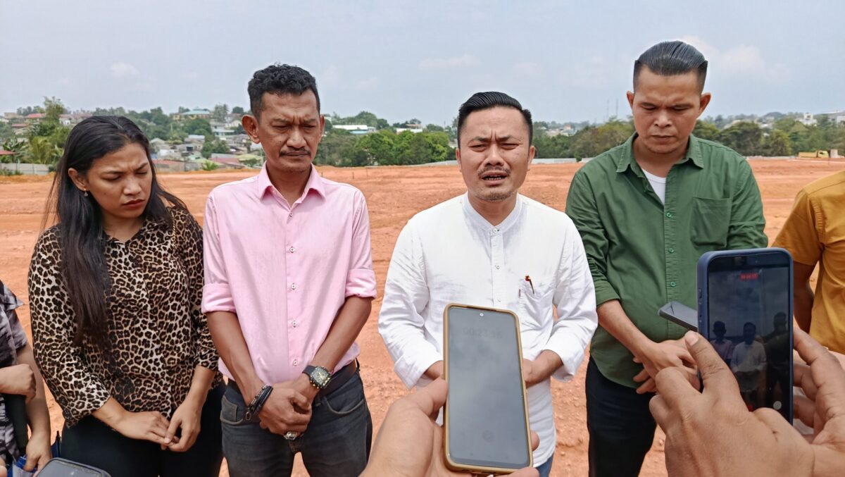 Kuasa hukum ahli waris, Utusan Sarumaha saat diwawancara wartawan, Kamis (24/9/2026). Foto:Istimewa