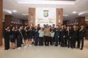 Kabid Humas Polda Kepri Kombes Pol Dr. Nona Pricillia Ohei bersama mahasiswa saat berkunjung ke Polda Kepri, Rabu (30/9/2026). Foto:Humas Polda Kepri